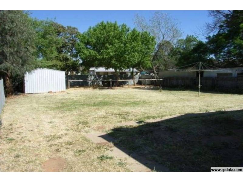 9 Corbett Street, Darlington Point NSW 2706