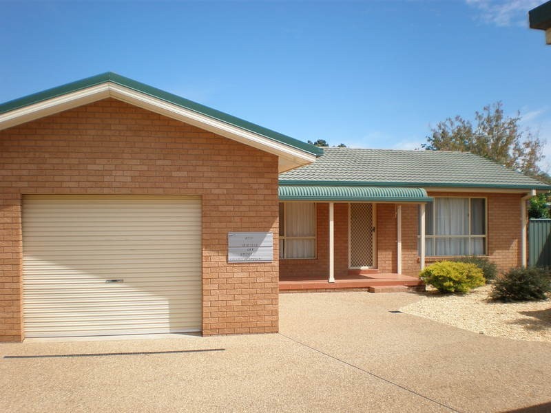 2/138 Merrigal Street, Griffith NSW 2680