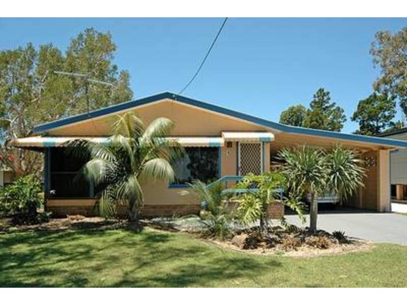 24 Marandowie Drive, Iluka NSW 2466