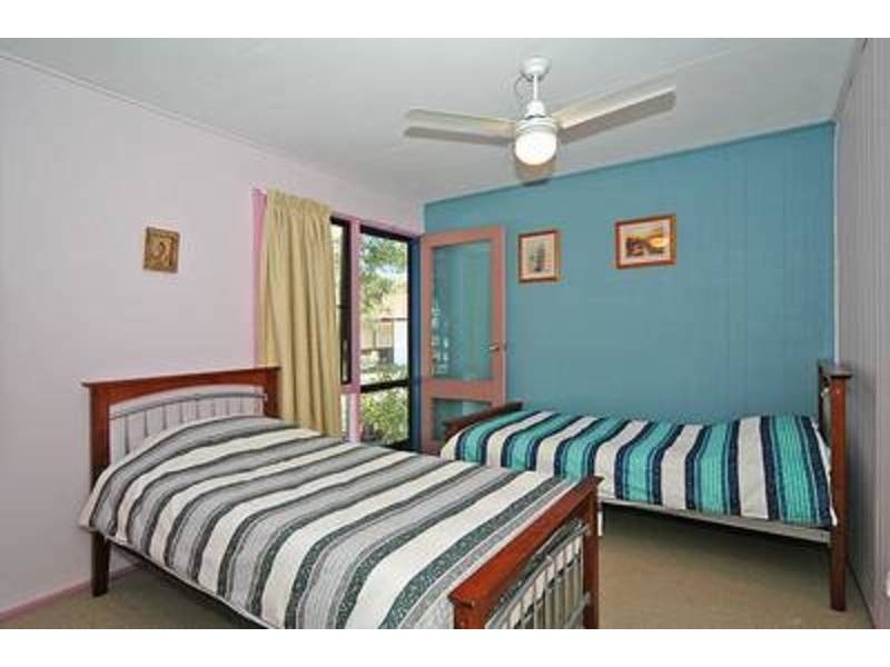 24 Marandowie Drive, Iluka NSW 2466