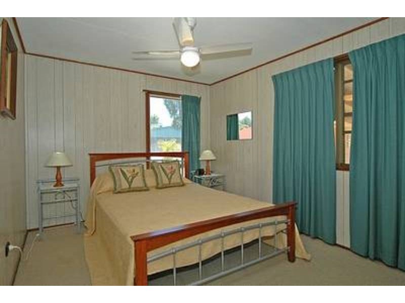 24 Marandowie Drive, Iluka NSW 2466