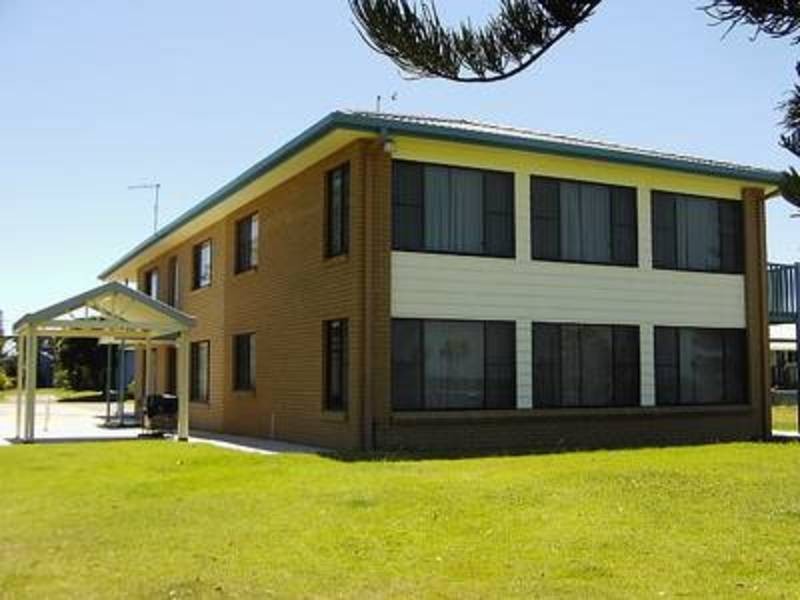 1/34 Queen Lane, Iluka NSW 2466