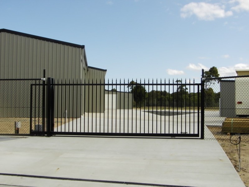 15 Henry Searle Drive, Iluka NSW 2466