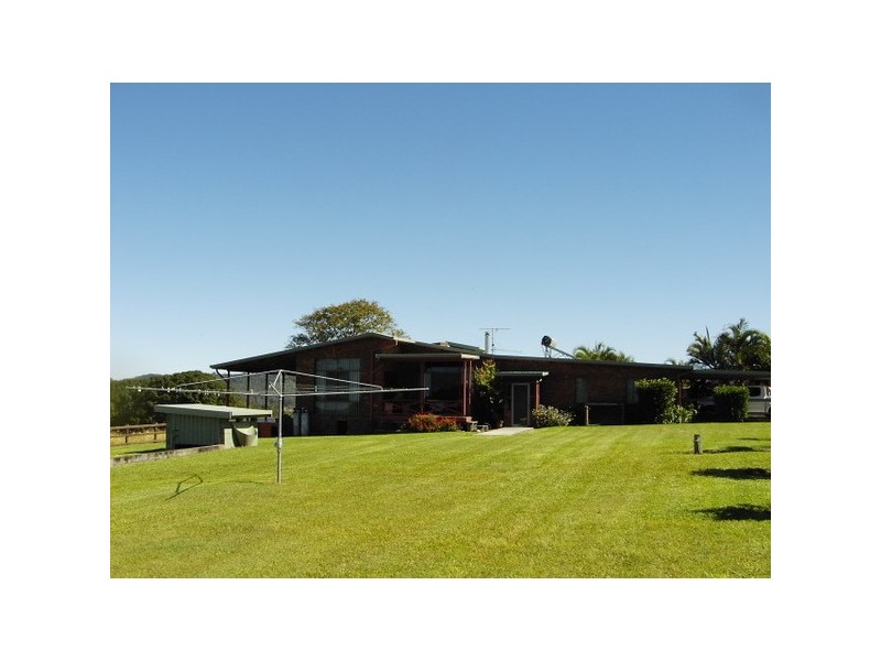 8 Old Woombah Road, Woombah NSW 2469