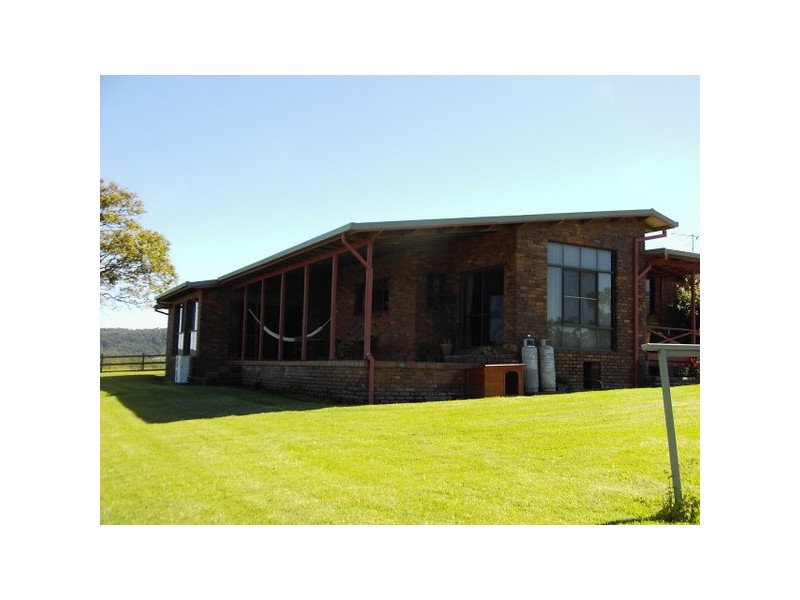 8 Old Woombah Road, Woombah NSW 2469