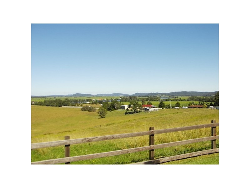 8 Old Woombah Road, Woombah NSW 2469