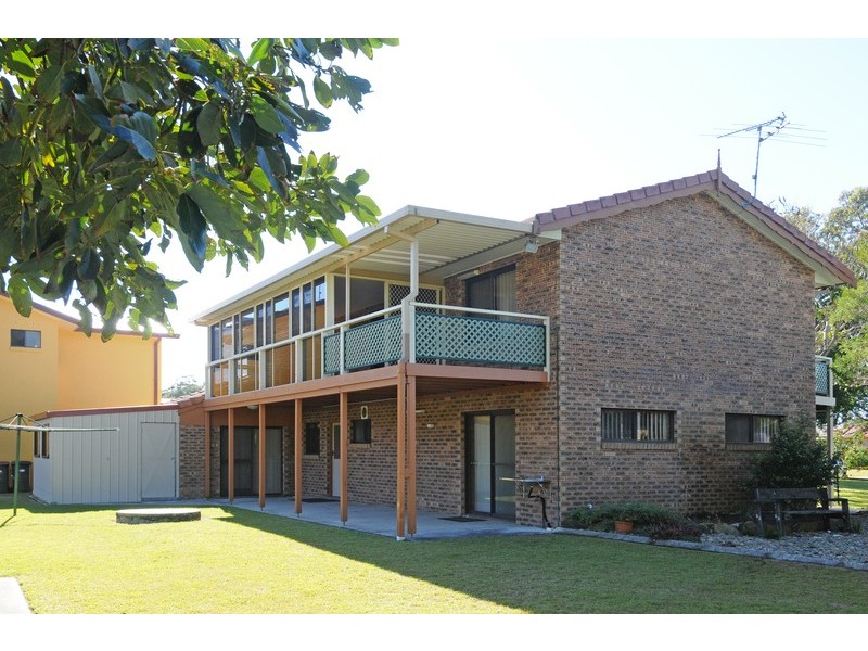 5 Hemingway Place, Iluka NSW 2466