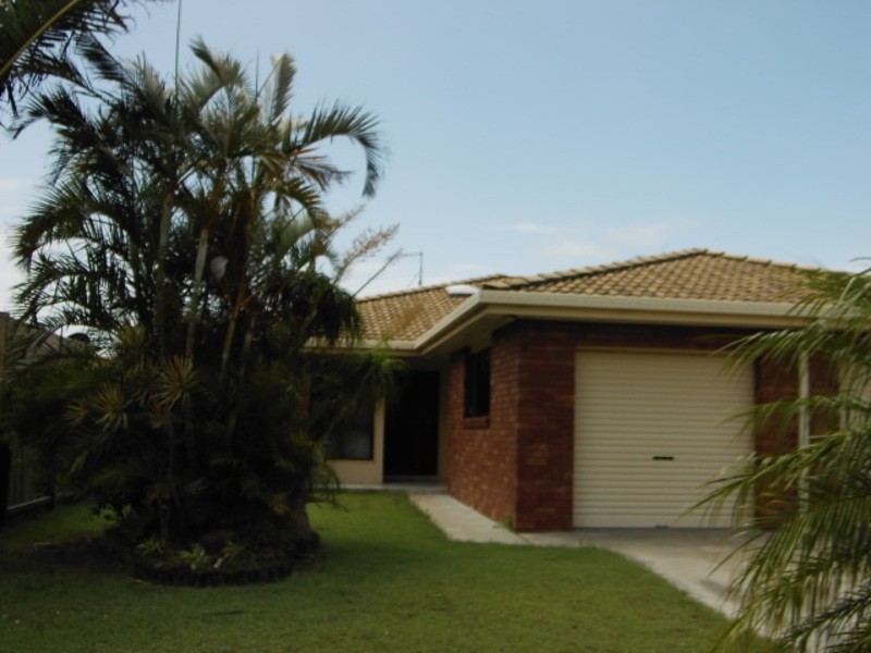 1/34 Ballanda Crescent, Iluka NSW 2466