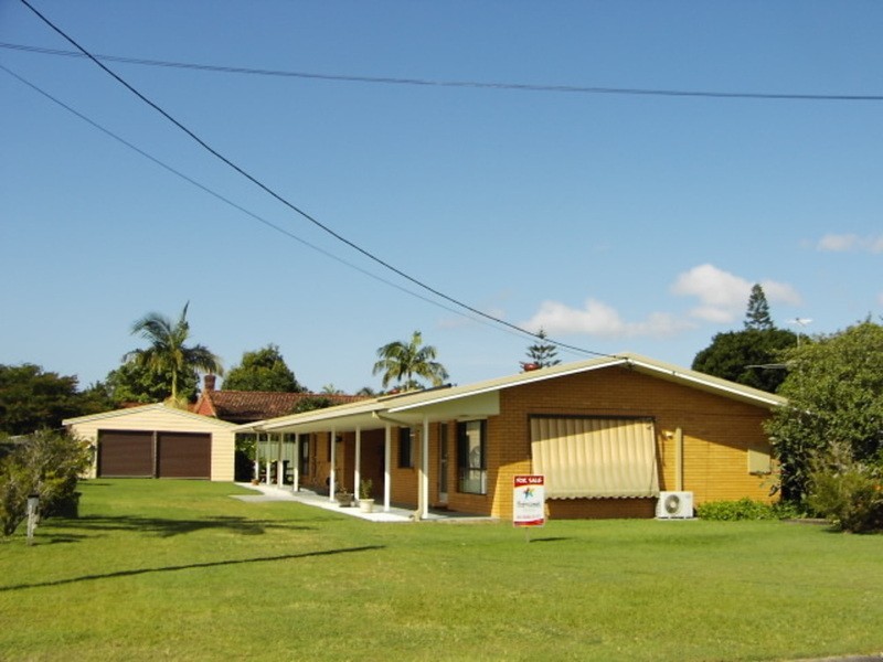 10 Micalo Street, Iluka NSW 2466