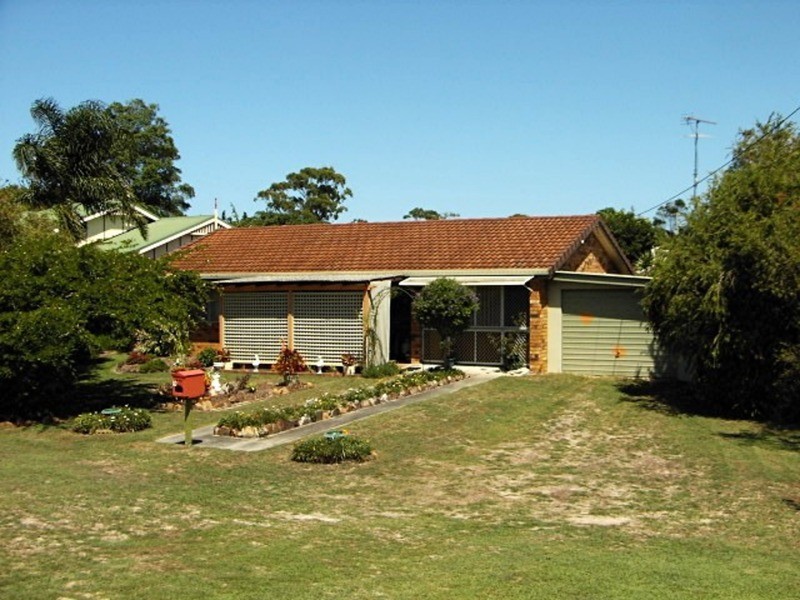 10 Hickey Street, Iluka NSW 2466