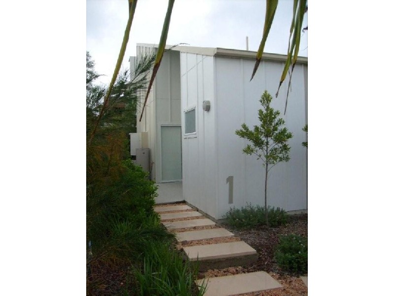 1 Pandanus Pocket, Cas Way, Casuarina NSW 2487