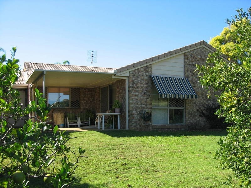 28 Manuka Drive, Banora Point NSW 2486