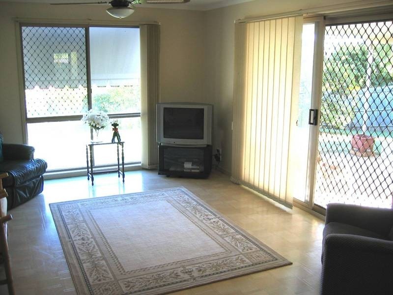 28 Manuka Drive, Banora Point NSW 2486