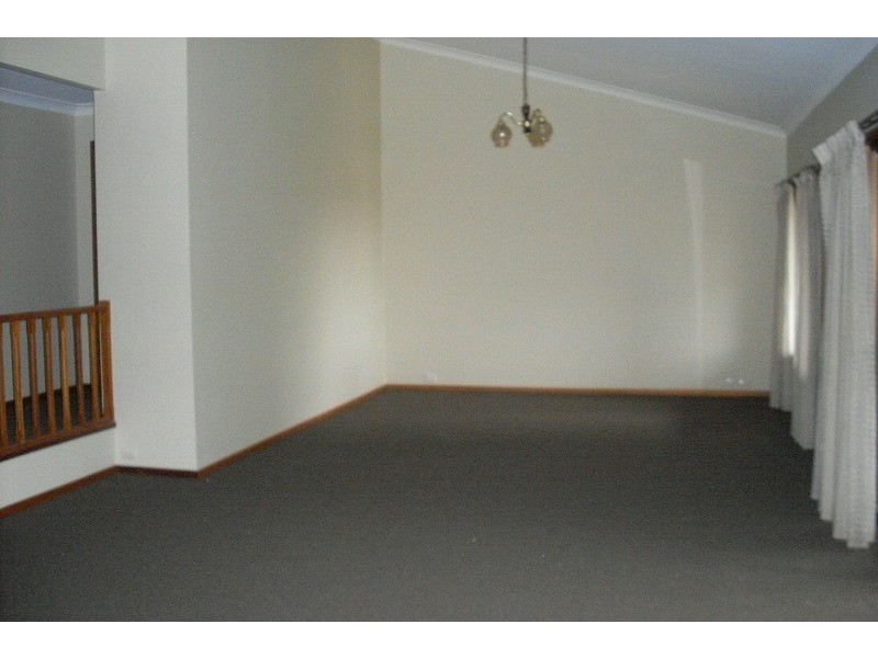 10 Laura Street, Banora Point NSW 2486