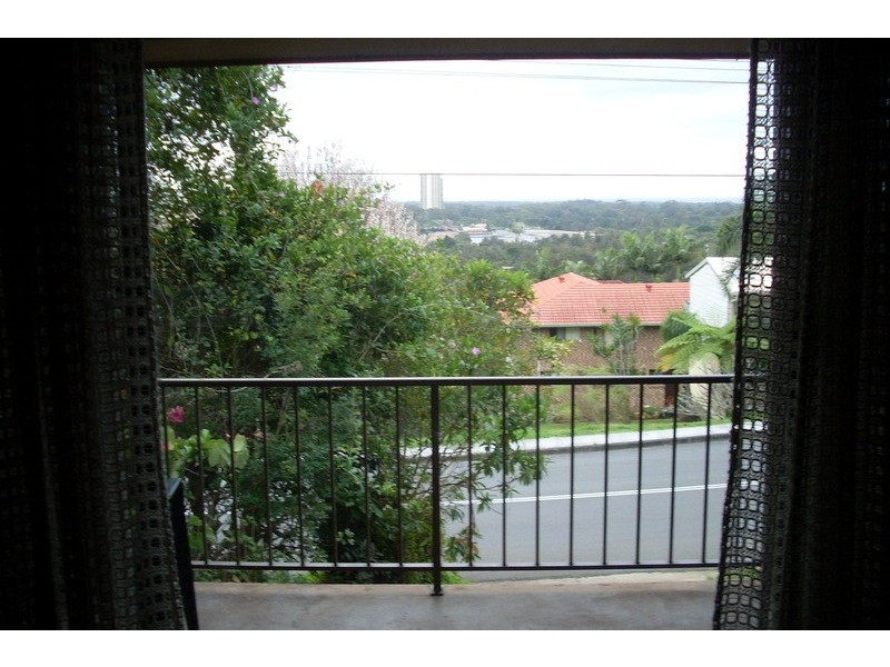 10 Laura Street, Banora Point NSW 2486