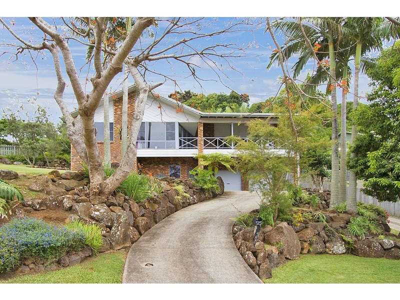 95 Bimbadeen Avenue, Banora Point NSW 2486