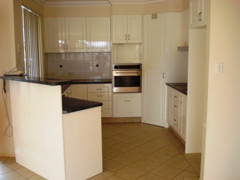 2/5 Covent Gardens Way, Banora Point NSW 2486