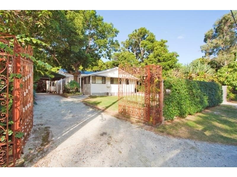 32 Lagoon Road, Fingal Head NSW 2487