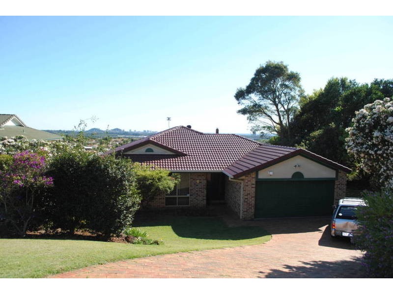 17 Stonehaven Way, Banora Point NSW 2486