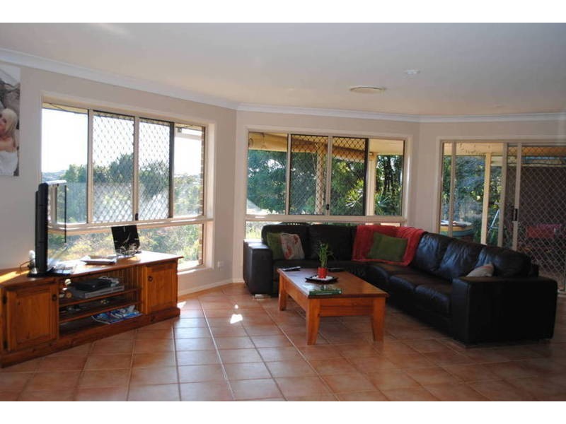 17 Stonehaven Way, Banora Point NSW 2486