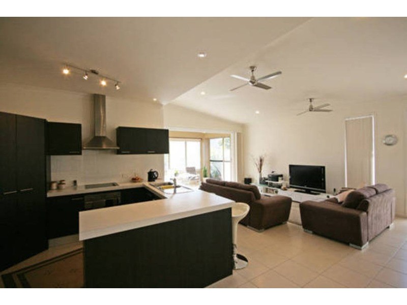 1/6 Aararwarra, Pottsville NSW 2489