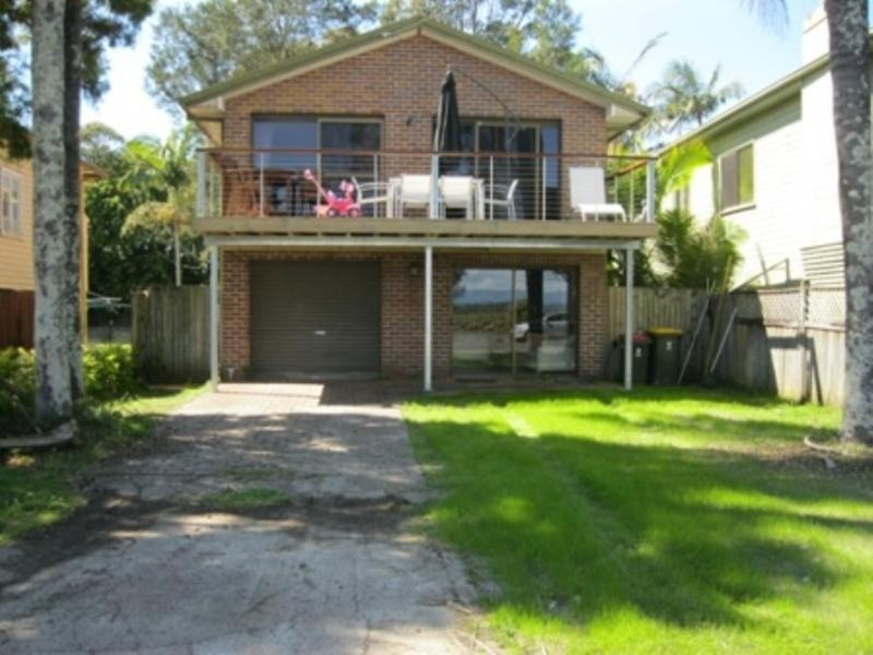 160 Riverside Drive, Tumbulgum NSW 2490