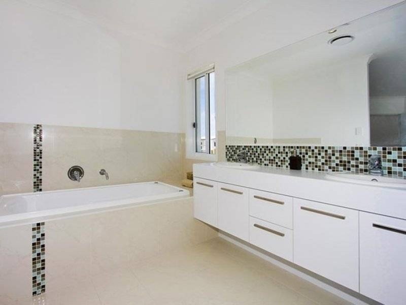 8 Angourie Street, Kingscliff NSW 2487