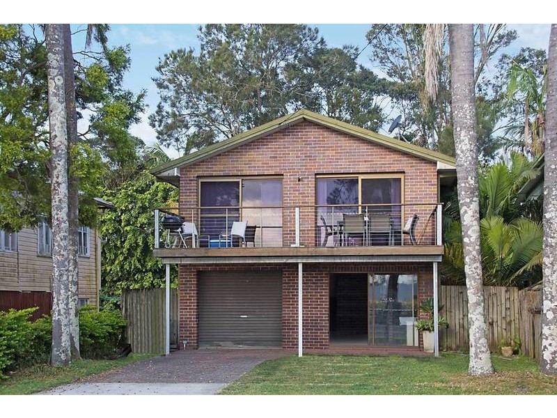 160 Riverside Drive, Tumbulgum NSW 2490
