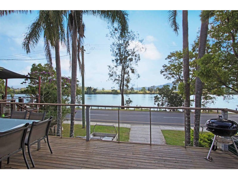 160 Riverside Drive, Tumbulgum NSW 2490