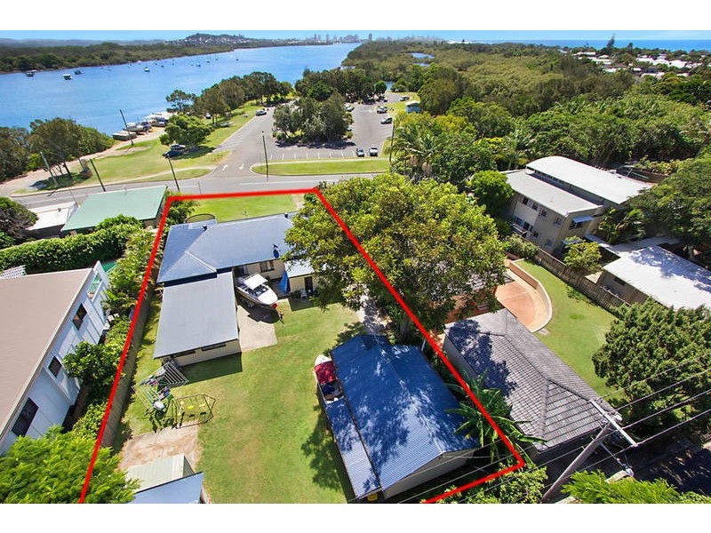 8 Chitticks Lane, Fingal Head NSW 2487