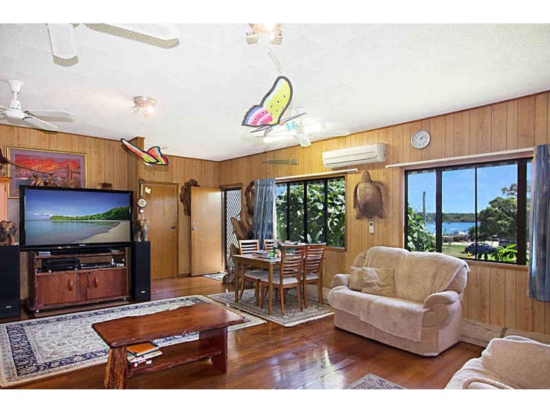 8 Chitticks Lane, Fingal Head NSW 2487