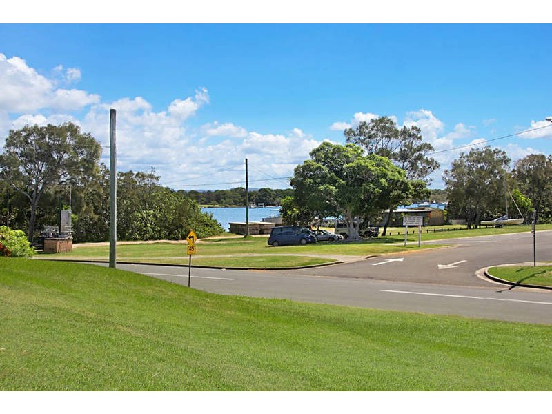8 Chitticks Lane, Fingal Head NSW 2487