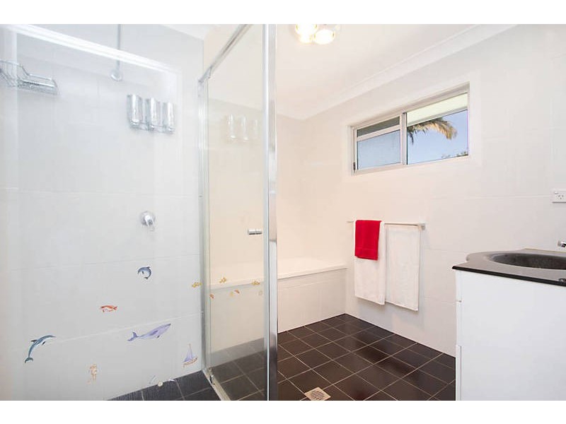 14 Terrace Street, Chinderah NSW 2487