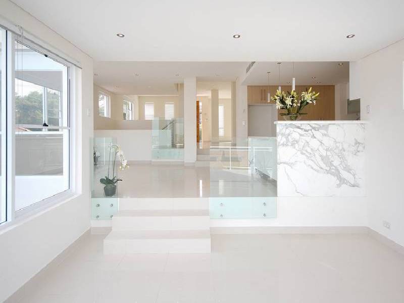 16 Carlton  Crescent, Kogarah Bay NSW 2217