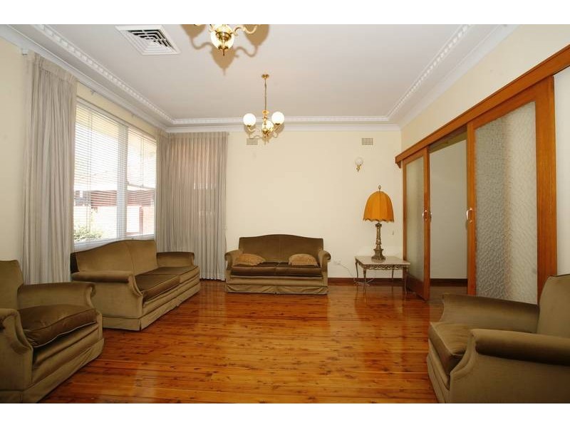 10 Annette Avenue, Kogarah NSW 2217