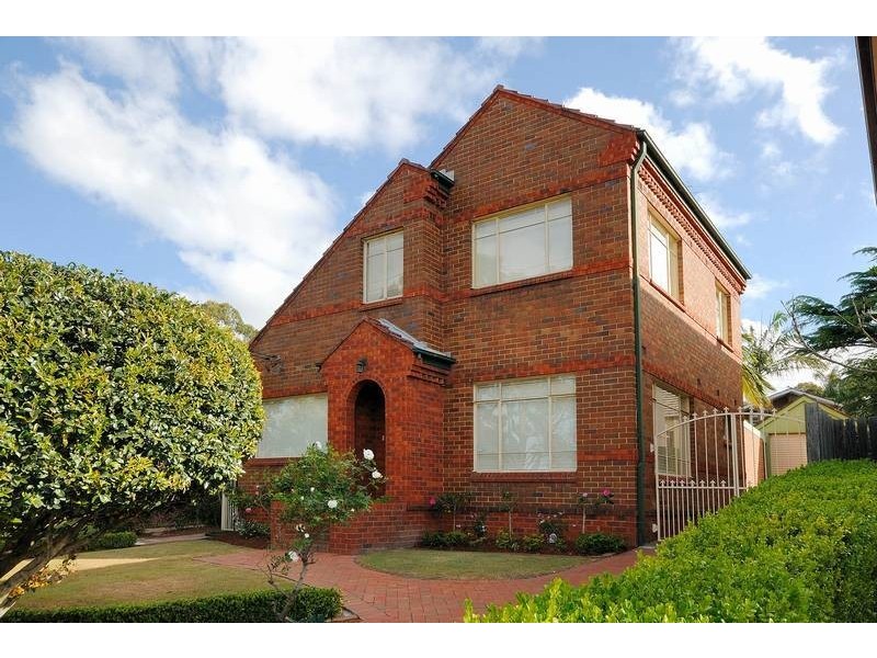 17 Carwar Avenue, Carss Park NSW 2221