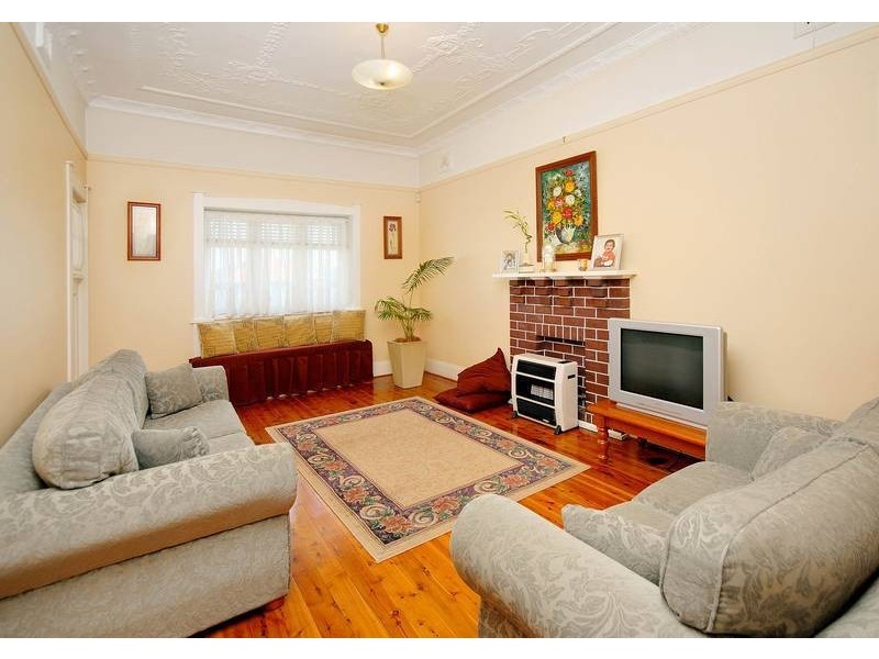 129 Stoney Creek Road, Beverly Hills NSW 2209