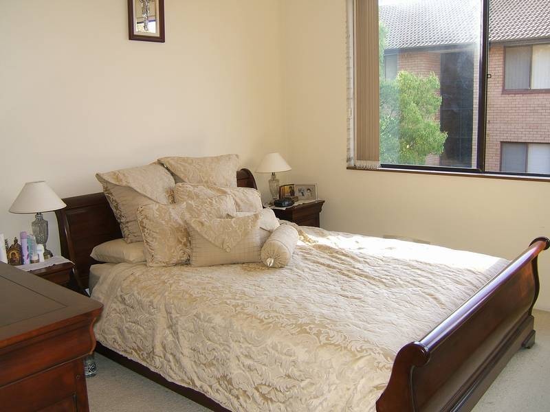 9/16-20 Hampton Court Road, Carlton NSW 2218