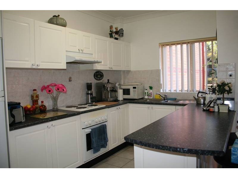 3/11-17 Bembridge Street, Carlton NSW 2218