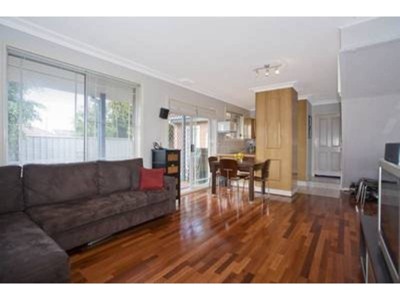 8/586 Forest Road, Bexley NSW 2207
