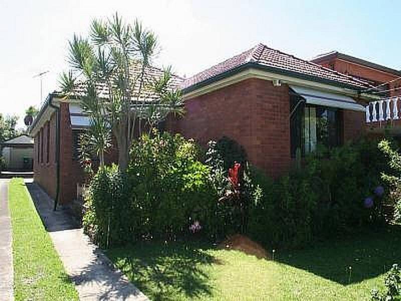 14 Plant Street, Carlton NSW 2218