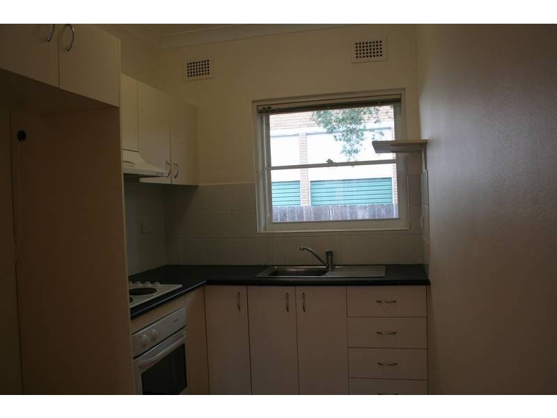 3/36 Garfield Street, Carlton NSW 2218