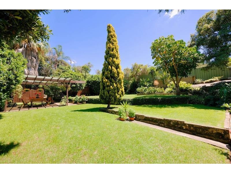 11 Beach Street, Blakehurst NSW 2221