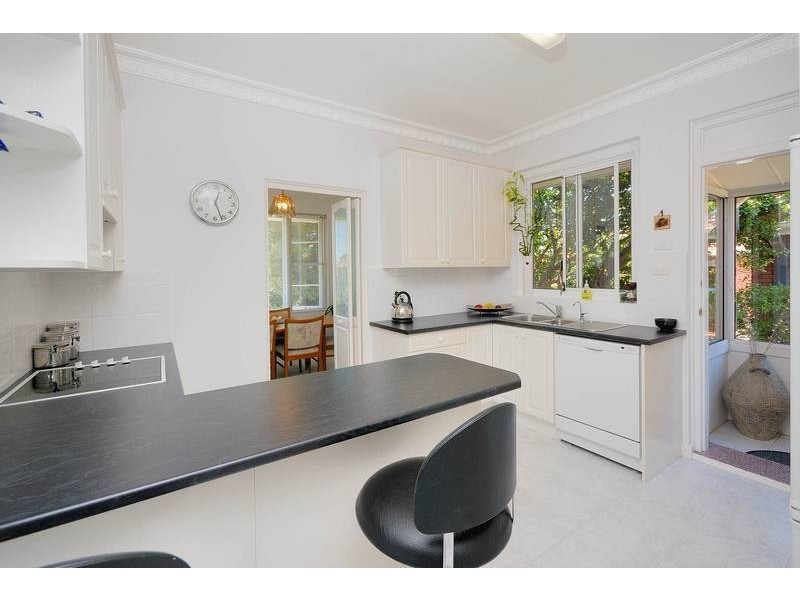 11 Beach Street, Blakehurst NSW 2221