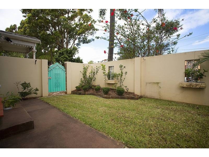 2/17 Nielsen Avenue, Carlton NSW 2218