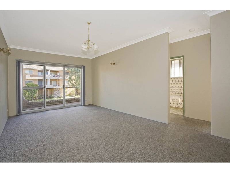 4/6 Carnarvon Street, Carlton NSW 2218