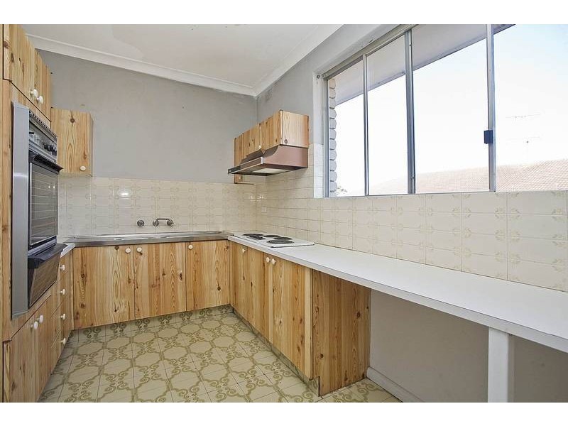 4/6 Carnarvon Street, Carlton NSW 2218