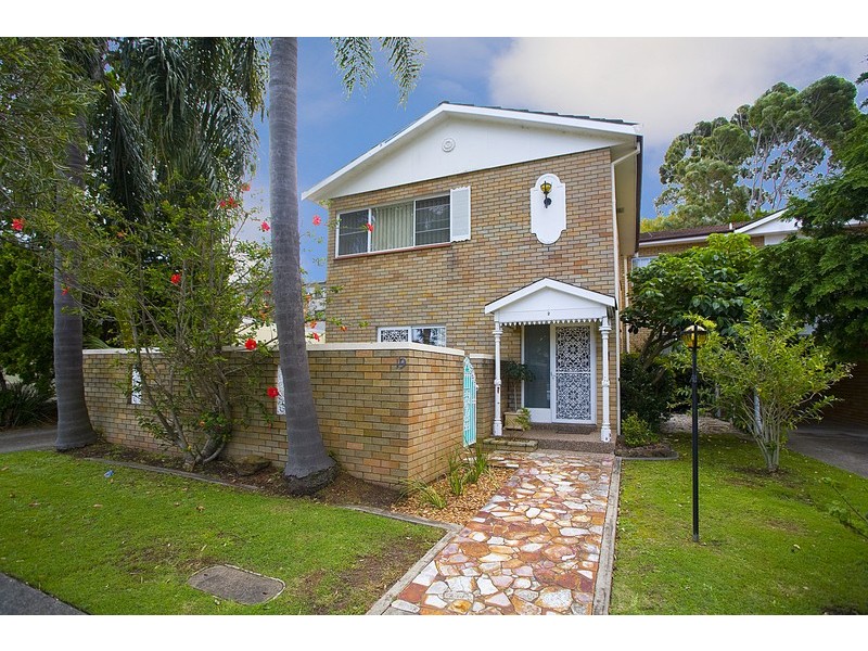 2/17 Nielsen Avenue, Carlton NSW 2218