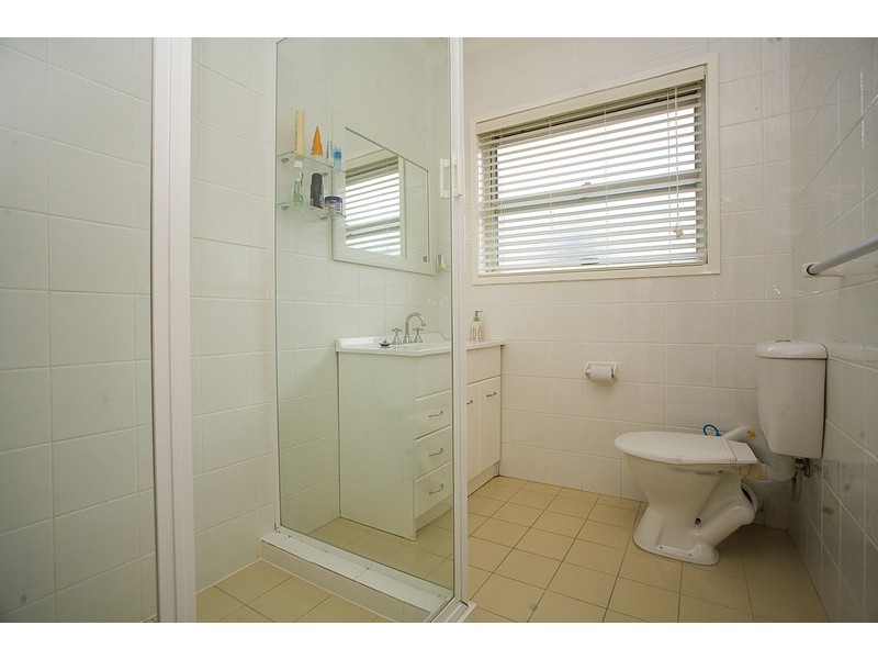 2/17 Nielsen Avenue, Carlton NSW 2218