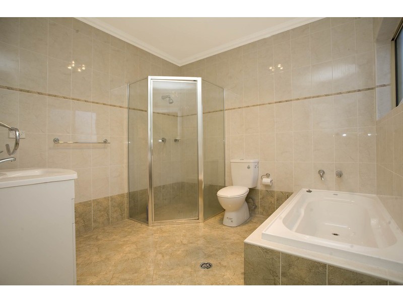 9 Waterview Street, Carlton NSW 2218